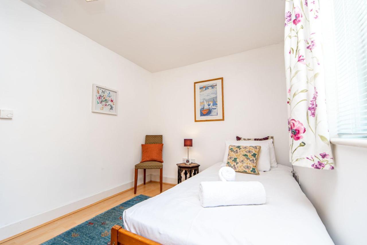 Pass The Keys Delightful Apartment Close To River In Se16 London Ngoại thất bức ảnh